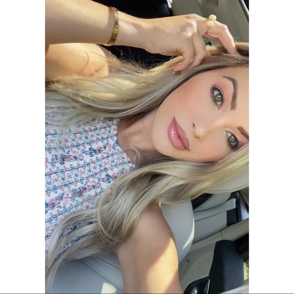 Meet your Posher, Haley - Picture 1 of 6